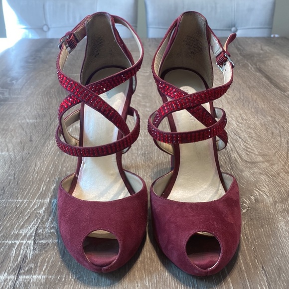 4.5 inch heel Raspberry Red - Picture 3 of 4